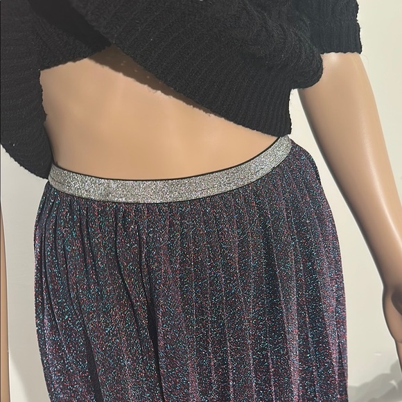 Elegant Purple and Black Midi Skirt - Picture 5 of 8